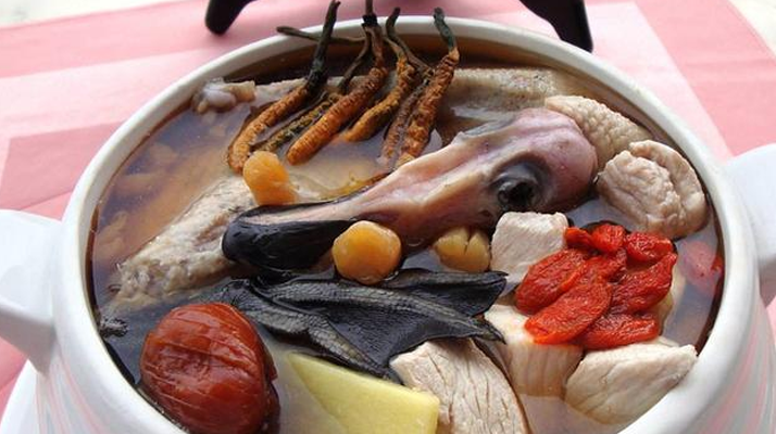 冬蟲夏草配什么煲湯好？營養(yǎng)美味的搭配指南
